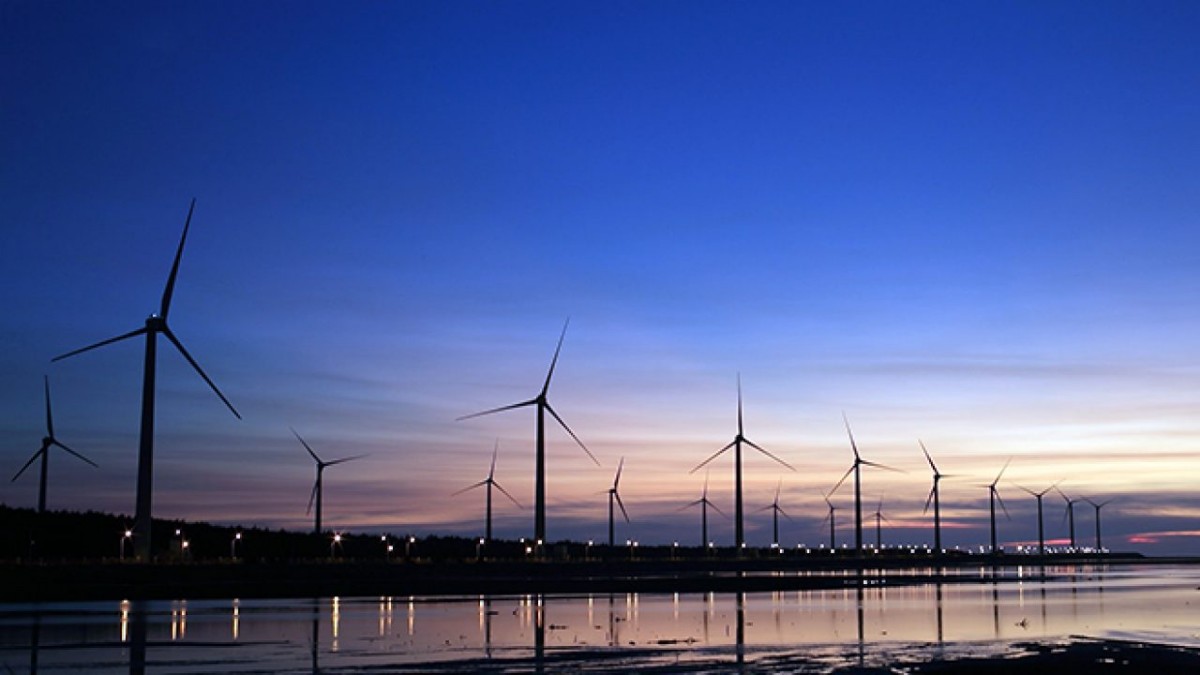 China sets mandatory renewable power quotas