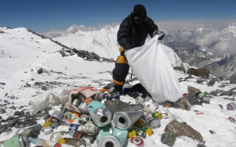 Everest cleanup drive