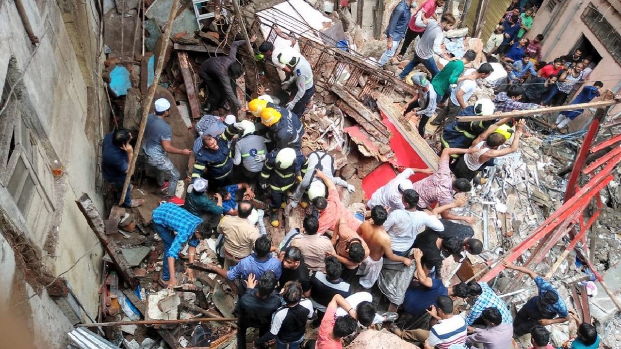 100-year-old building collapse in Mumbai leaves 4 dead