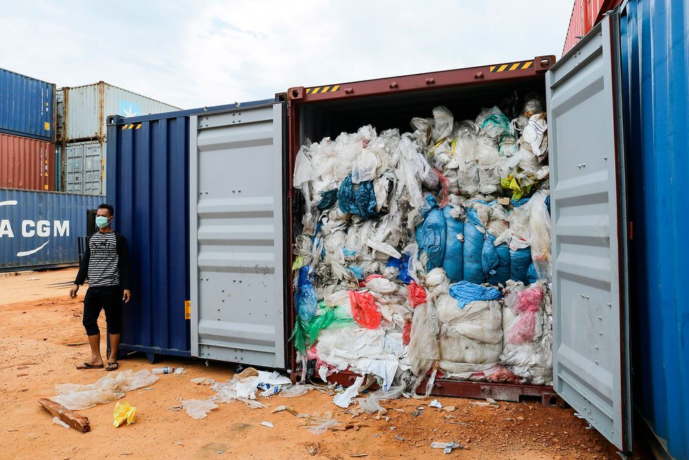 Indonesia refuses to take any more garbage from other countries