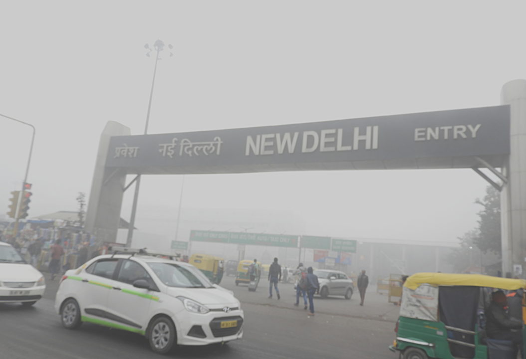 Grey blanket of poison covers Delhi