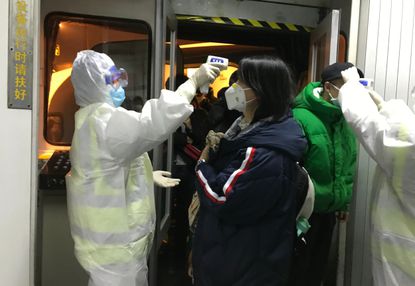 China suspends public transport in Coronavirus epicenter Wuhan