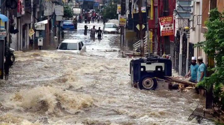 Heavy rains wreak havoc in Telangana, Andhra Pradesh & Karnataka