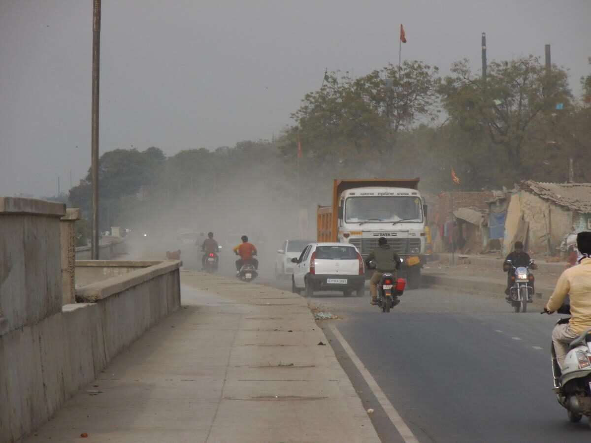 Dust control measures to be adopted for reducing Delhi’s air pollution
