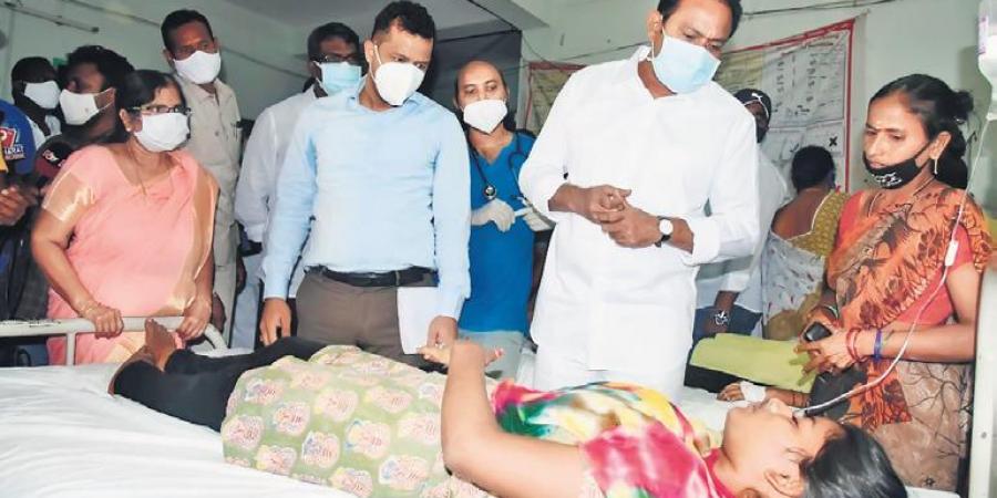 450 people in Andhra fall ill due to a mysterious disease