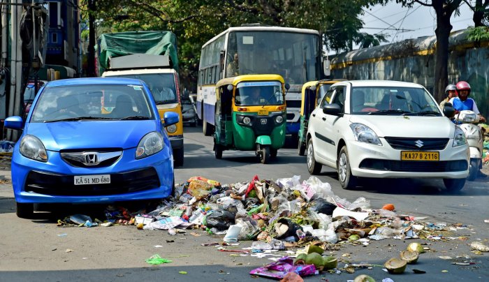Karnataka govt to solve Bengaluru garbage problem in 2 years