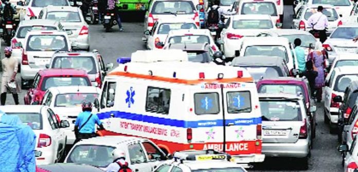 Delhi HC suggests dedicated lanes for emergency vehicles