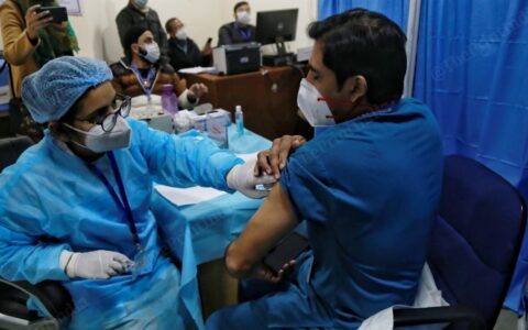 Delhi to provide free COVID-19 vaccine in govt hospitals