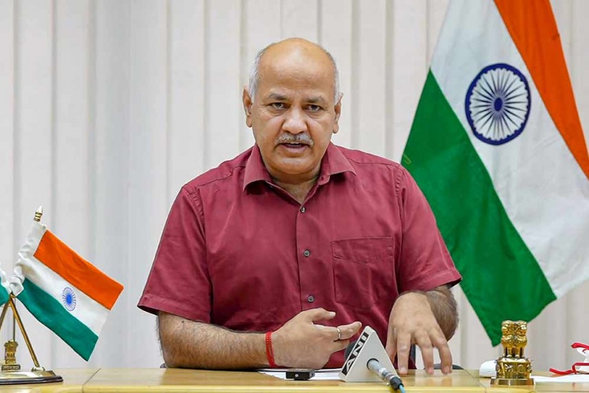 Sisodia announces Rs 1051 crore for salary of civic bodies’ employees