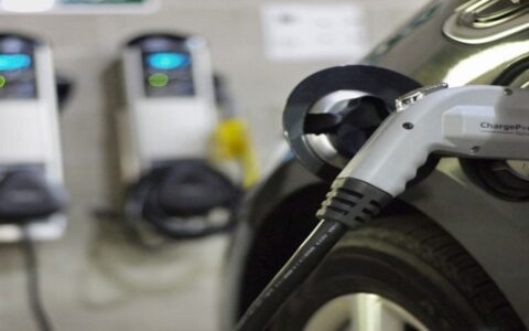 Gujarat announces EV policy, predicts 1.1 lakh EVs on road by 2023