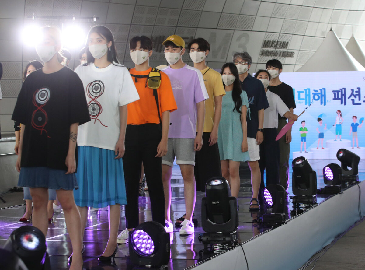 Fashion show in Seoul to promote eco-friendly clothing