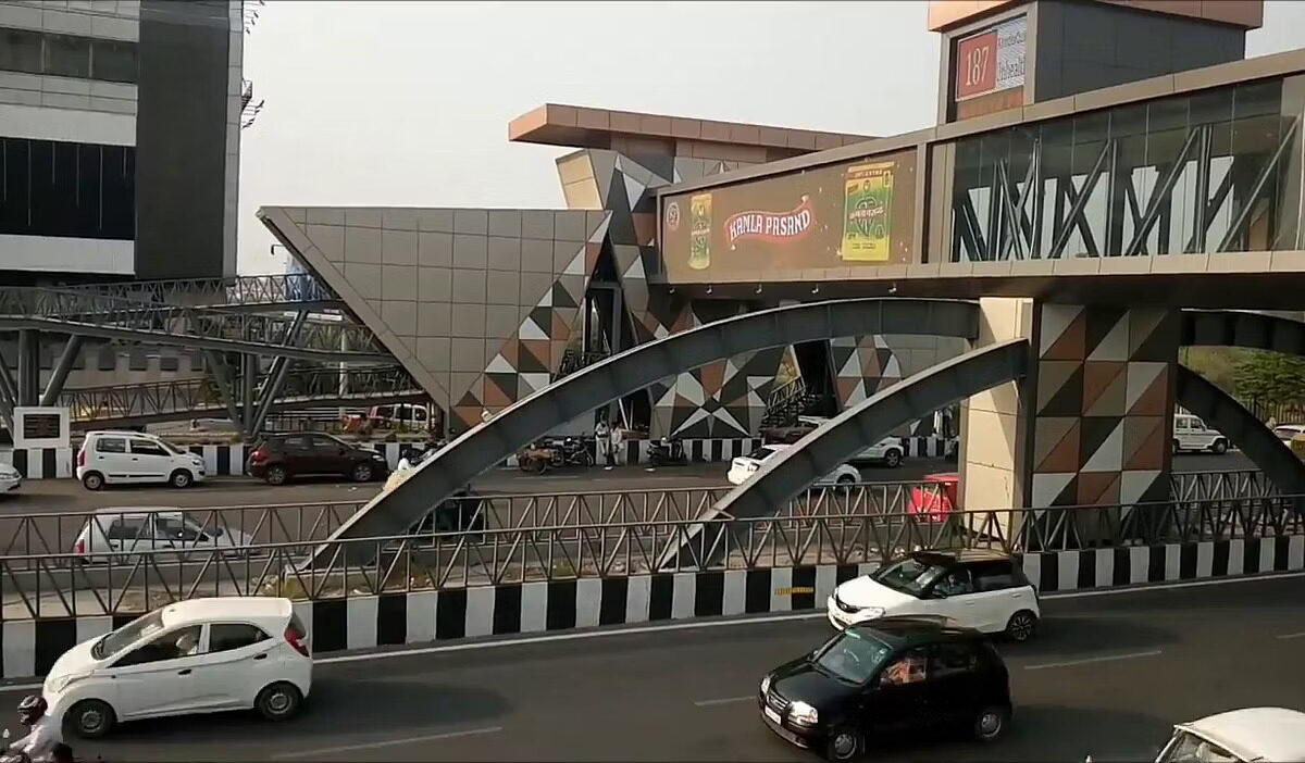 10 foot-over bridges to be installed in Lucknow