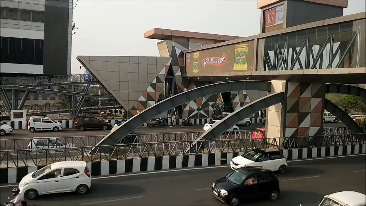 10 foot-over bridges to be installed in Lucknow