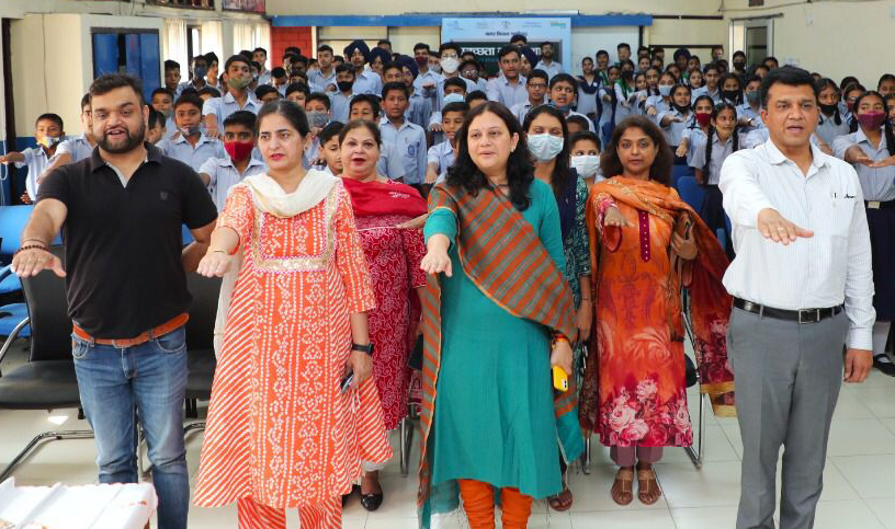 MC launches ‘Swachhta ki Pathshala’ in Chandigarh schools