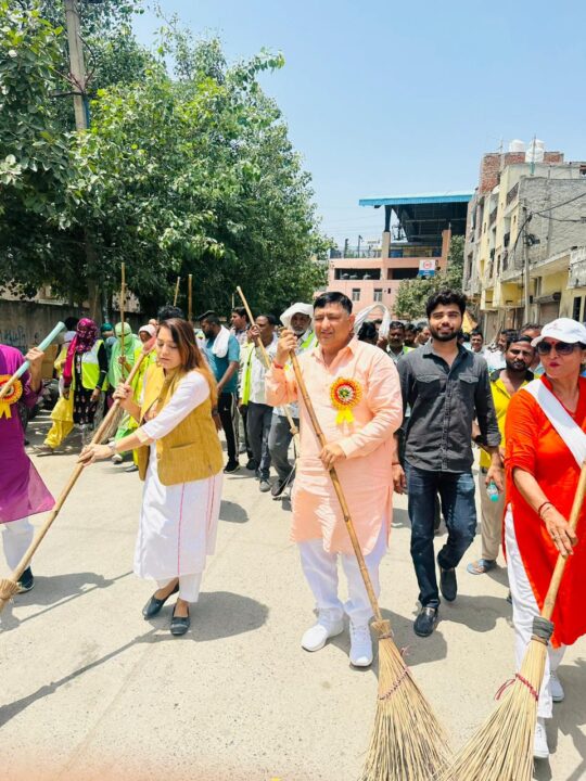 MCD begins cleanliness campaign in Delhi