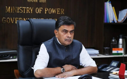 R K Singh leads discussion on Green Hydrogen with stakeholders NEW DELHI: R K Singh, Minister for Power and New and Renewable Energy, Government of India, chaired a meeting with iron and steel industry stakeholders to discuss the pilot projects under the National Green Hydrogen Mission. Addressing the officers and the industry representatives, Singh underlined the government’s thrust on energy transition and how this is important for the iron and steel sector as well. He stressed that the use of green hydrogen in steel making process can help the decarbonisation of the sector. “Our idea is to help you to transition. If we use green hydrogen, then carbon content becomes low; so, we need to think of ways and means of doing that,” he stated. The Minister added that in the wake of trade barriers being put up by developed countries, energy transition is important for the competitiveness of the sector as well. Singh also informed that the funds available under the mission should be used to develop technology for the integration of hydrogen in the steel-making process. “Some manufacturers have already begun to experiment using green hydrogen in the steel sector. The idea of this meeting is to decide the avenues in which the funds can be channeled to accelerate this transition, through a transparent selection process which also addresses the technology gaps that need to be addressed,” he said. The industry representatives shared their concerns regarding the challenges faced in conducting trials. The possibility of executing projects by a consortium was also discussed. The Minister directed that all efforts should be made to zero in on the right technology and pathways for decarbonisation of the steel sector. If the need arises, additional funds can be allocated, besides the Rs 455 crores already allocated for the steel sector under the National Green Hydrogen Mission, said the Minister.