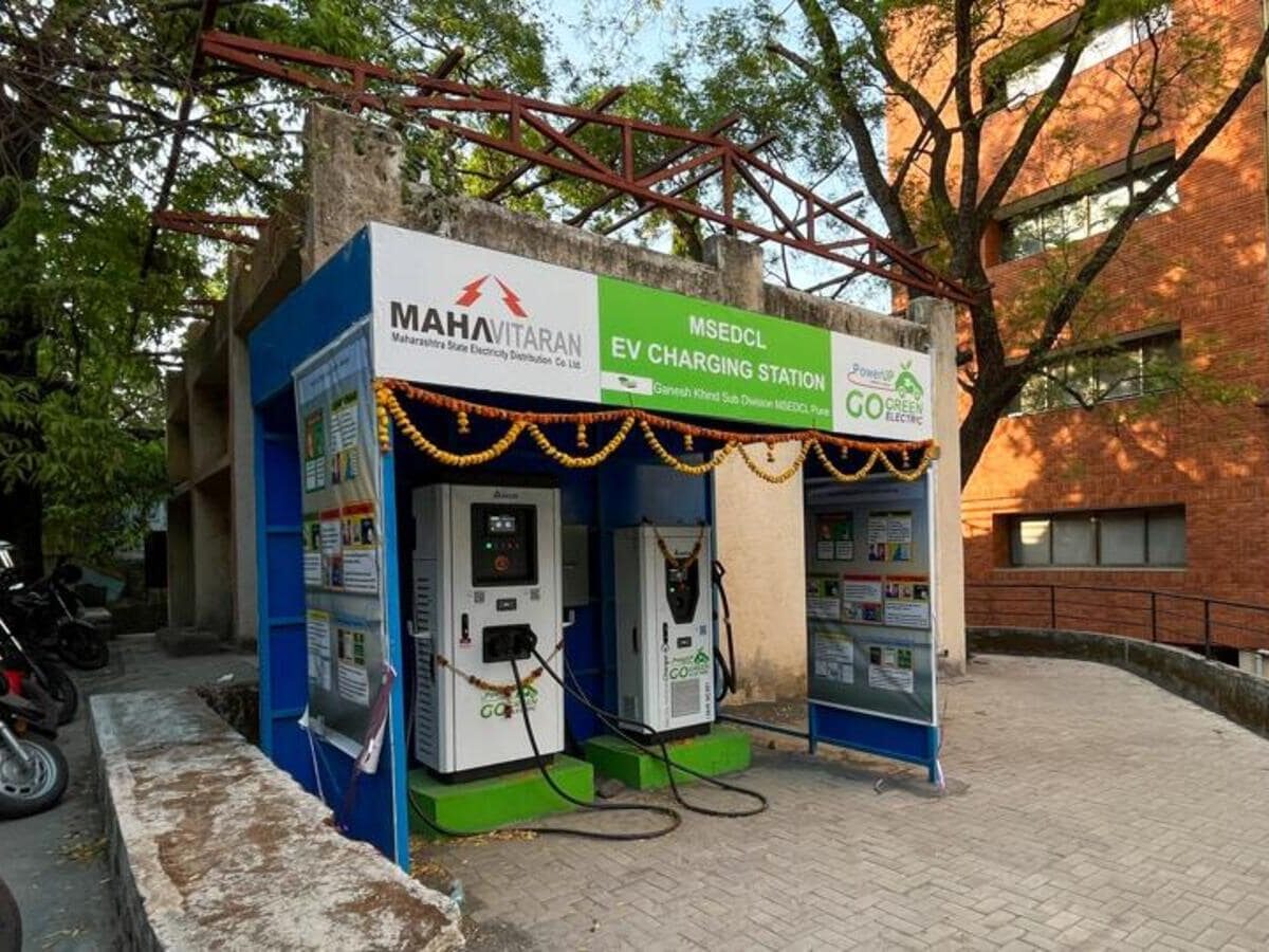 Maharashtra leads with over 3,000 EV charging stations NEW DELHI: Krishan Pal Gurjar, the Minister of State for Heavy Industries (MHI), Government of India, said in a written reply in the Lok Sabha that the number of Electric Vehicle (EV) charging stations that are operating in the country has gone up to 12,146 as of February 2, 2024. The data provided by the Gurjar mentioned that Maharashtra leads with 3,079 EV charging stations followed by Delhi with 1,886. Karnataka is at the third spot with 1,041 charging stations. “The Ministry of Heavy Industries has been making consistent efforts for facilitating the promotion of EVs in India. The FAME-II scheme inter-alia included financial support in the form of subsidy for setting up of public charging infrastructure to instill confidence among the EV users,” Gurjar added.