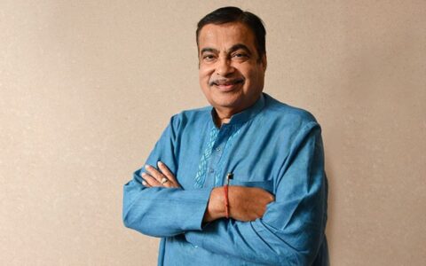 Govt plans to roll out e-buses in all cities: Gadkari