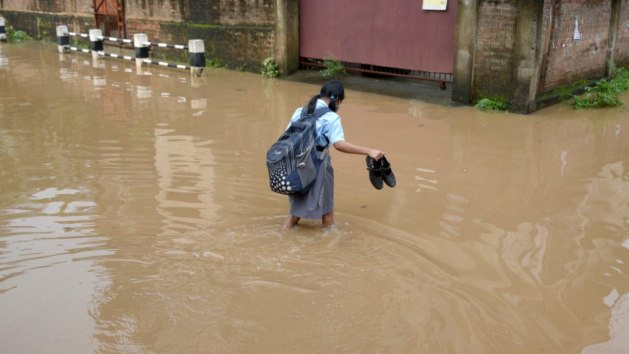 Heavy rainfall causes severe waterlogging in Guwahati DISPUR, Assam: Assam's capital experienced heavy rainfall, which resulted in waterlogging in multiple areas, causing inconvenience to commuters and school students.