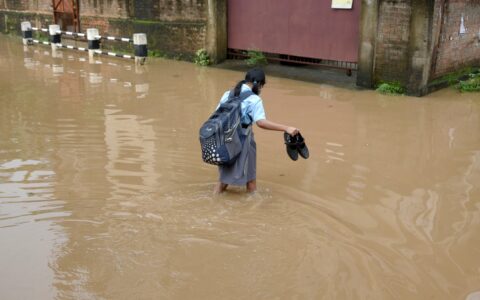 Heavy rainfall causes severe waterlogging in Guwahati DISPUR, Assam: Assam's capital experienced heavy rainfall, which resulted in waterlogging in multiple areas, causing inconvenience to commuters and school students.