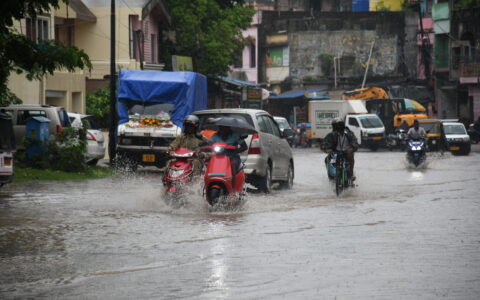 Civic bodies to set up RRTs for urban floods in Odisha BHUBANESWAR, Odisha: In response to the several cities experiencing waterlogging in Odisha, the state government has urged all Urban Local Bodies (ULBs) to establish Rapid Response Teams (RRTs) to address urban flooding swiftly.