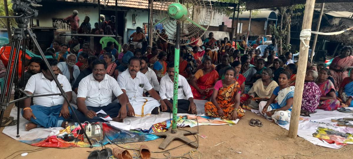 Pudukottai, Manapparai villagers opposes merger with Corporation