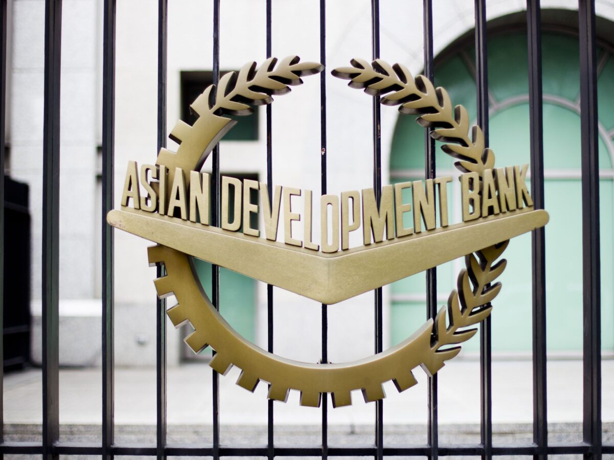 India, ADB ink $200mn pact to improve waste management in 100 Indian cities