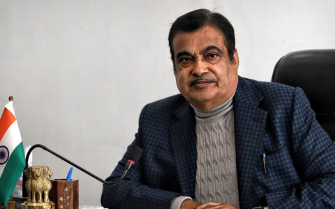 Govt to offer cashless medical treatment to road accident victims NEW DELHI: Nitin Gadkari, Minister for Road Transport and Highways, Government of India, stated that the Ministry of Transport has developed a scheme that offers cashless medical treatment to road accident victims. This initiative has been launched on a trial basis in Chandigarh and Assam.