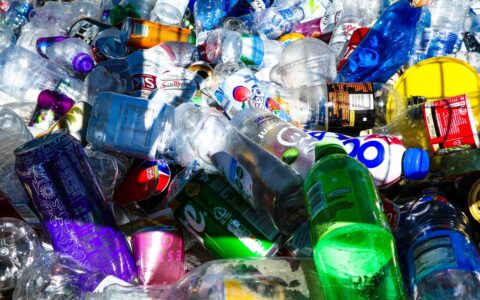 India Overtakes China as World's Largest Plastic Polluter: Study NEW DELHI: A study by the University of Leeds, published in the Nature journal, reveals that India has surpassed China to become the world's largest plastic polluter. The study found that India releases approximately 9.3 million tons of plastic waste into the environment each year.